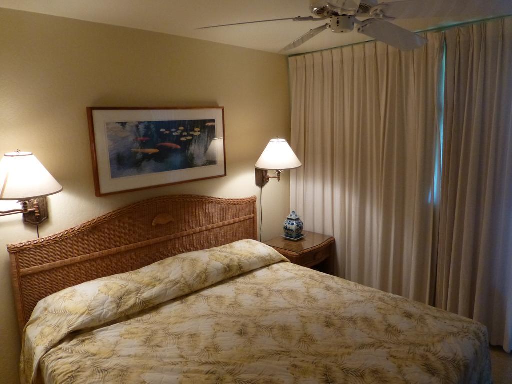 Mahina Surf 220 By Redawning Aparthotel Lahaina Exterior foto