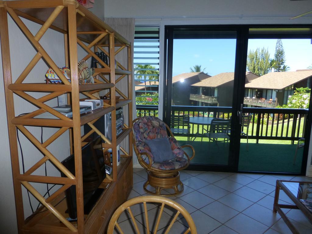 Mahina Surf 220 By Redawning Aparthotel Lahaina Exterior foto
